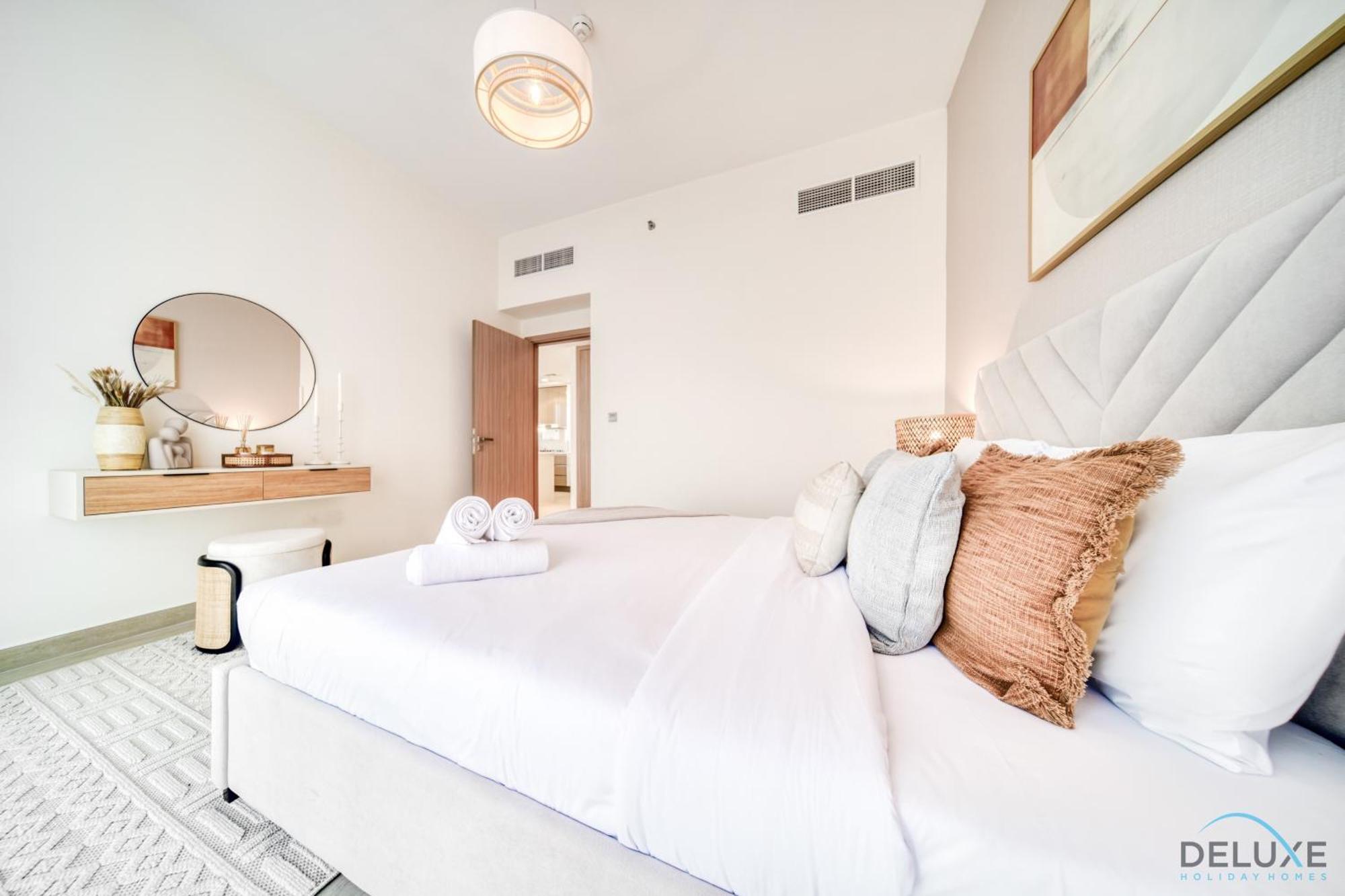 Apartment Decent 1br At Azizi Riviera 17, Al Merkadh By Deluxe Homes