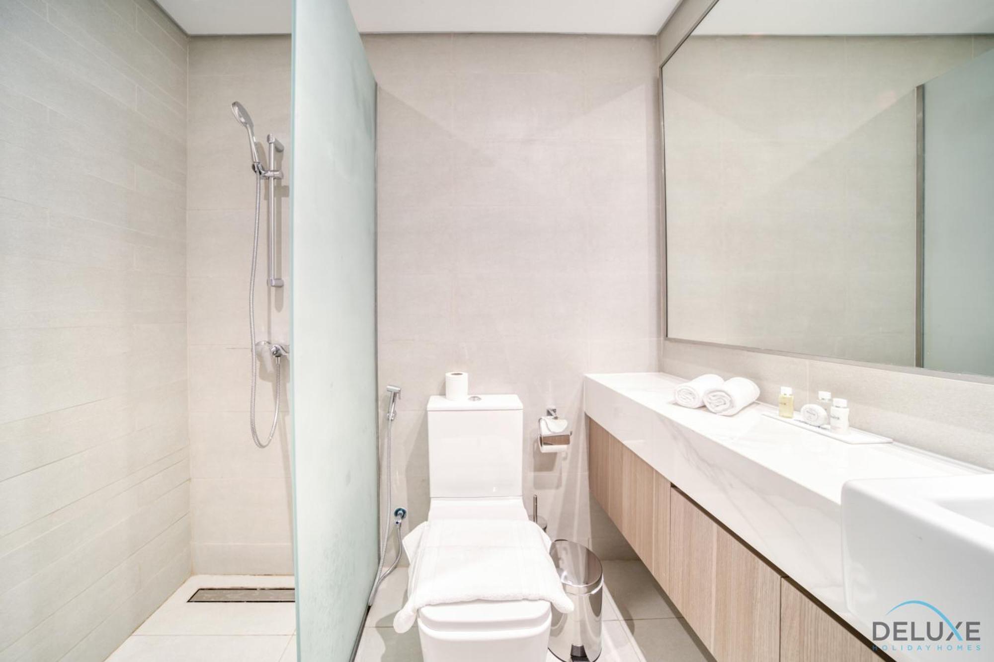 Decent 1br At Azizi Riviera 17, Al Merkadh By Deluxe Homes Apartment Dubai