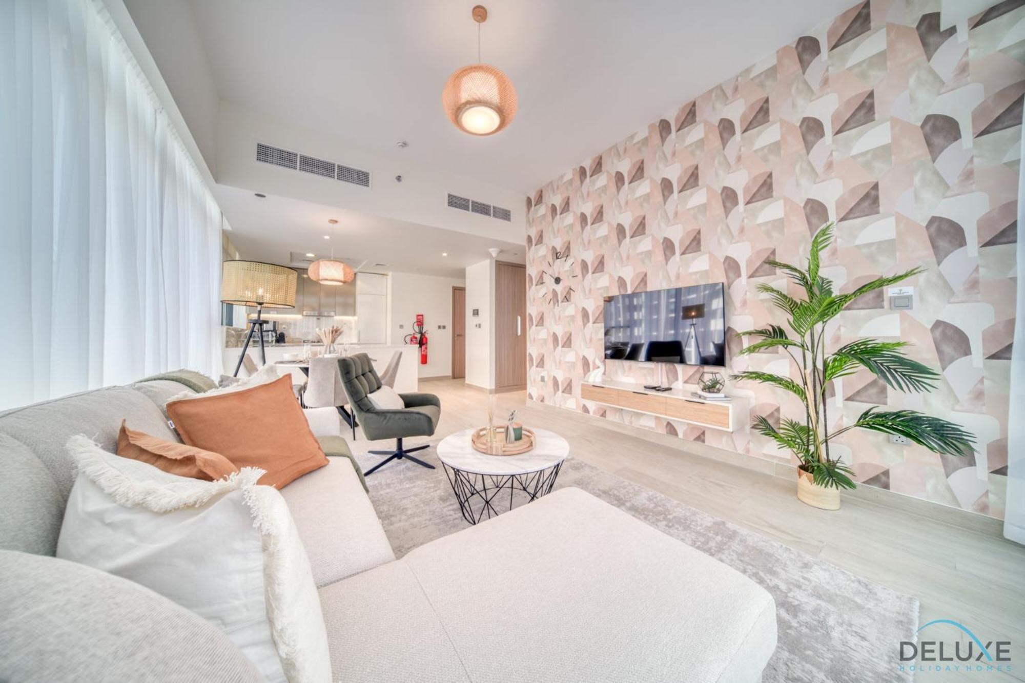 Apartment Decent 1br At Azizi Riviera 17, Al Merkadh By Deluxe Homes Dubai